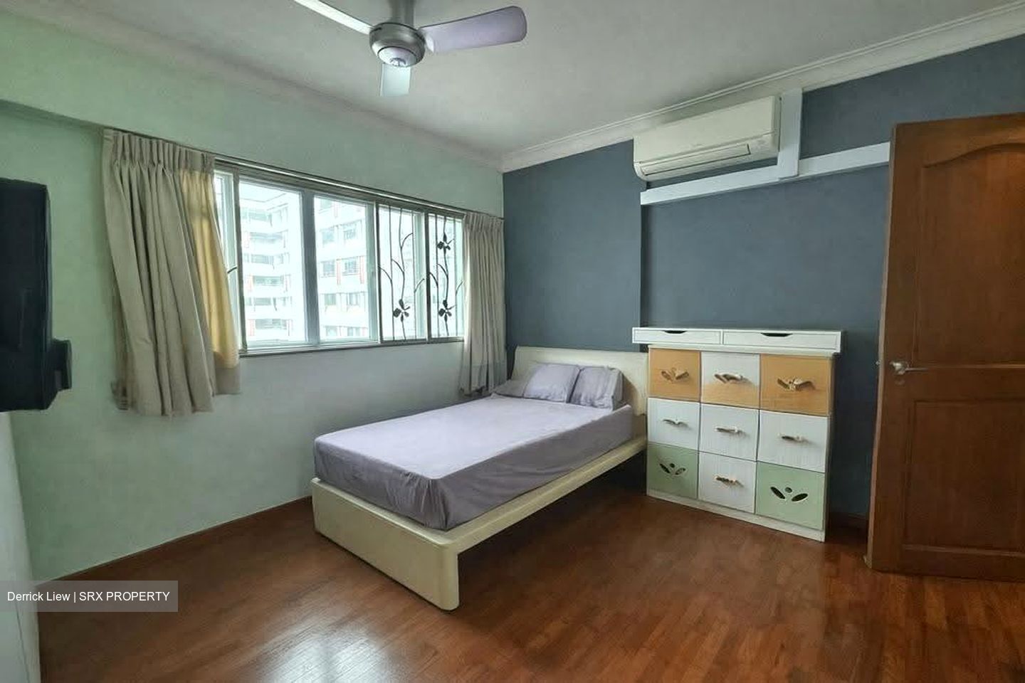 Blk 549 Jurong West Street 42 (Jurong West), HDB Executive #627632181
